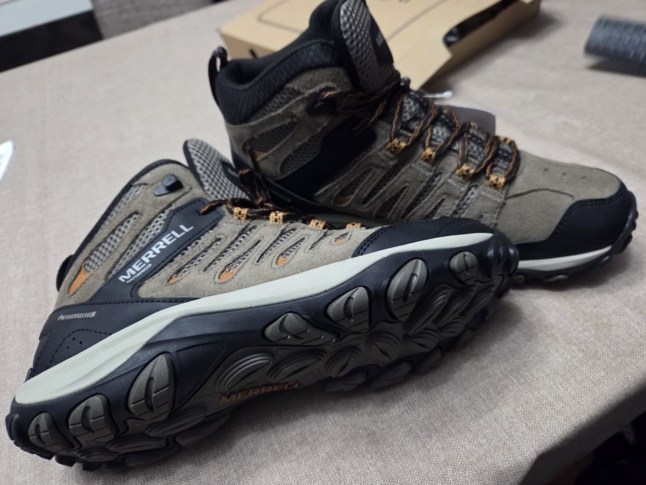 Bocanci Merrell noi