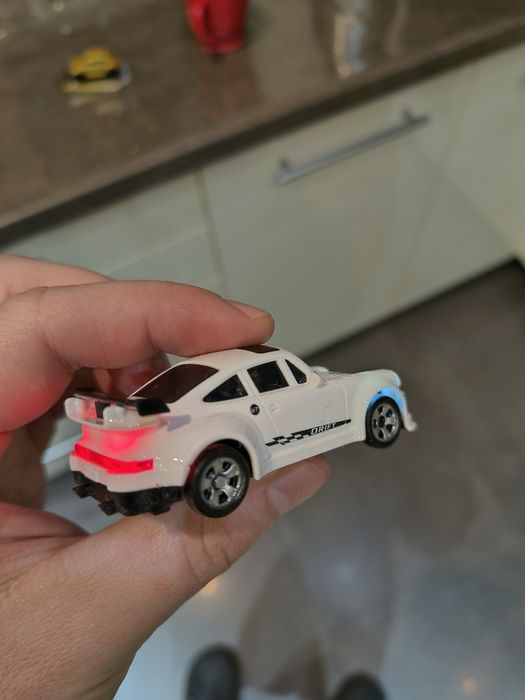 Mașină cu telecomandă RC 1:64 gen Hotwheels