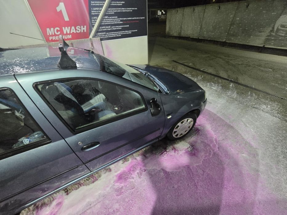 Vând Dacia Logan 1.6 8V MPI