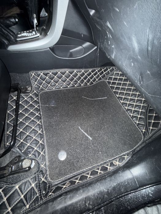 Продам 5D полики от тойота королла с 2013 года по 2017 г.в