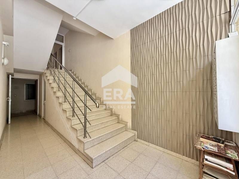 Продава се Двустаен апартамент в София, Манастирски ливади - 70 кв.м за 1887 €/кв.м - Снимка #8