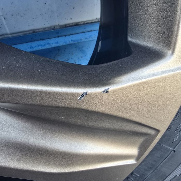 Шины с дисками в отличном состояние