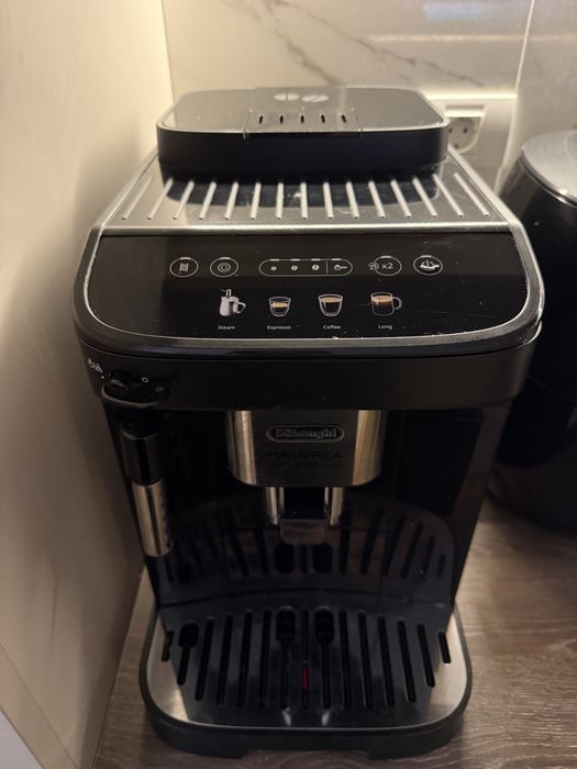Espressor DeLonghi Magnifica Evo