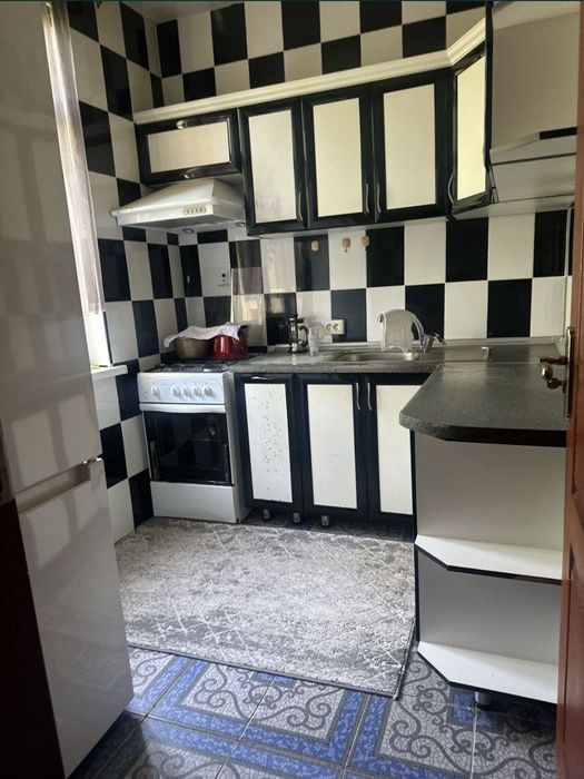 Sheriklikka qizlarga Turkiston metrosiga 5 daqiqa yulda kvartira bor