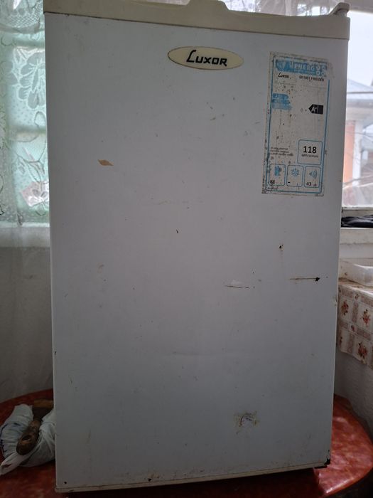 Vând frigider folosit