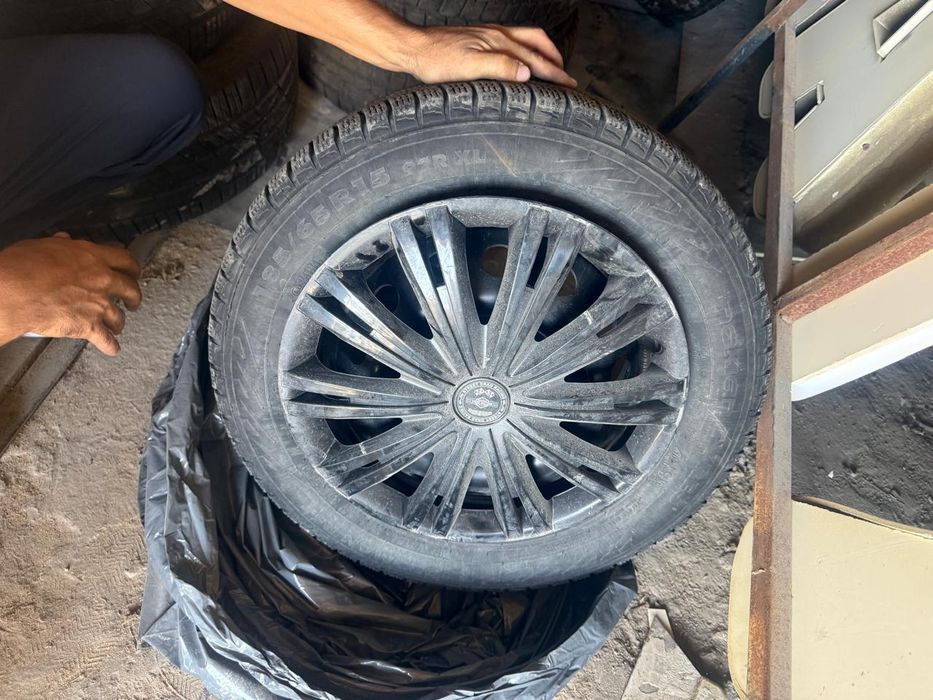 Продам шиный 185/65/R15 зимний