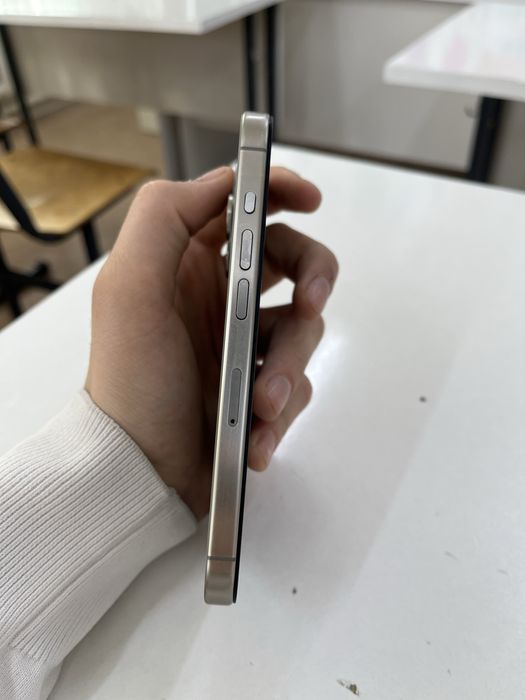 Продам айфон 15 про  256. Гб