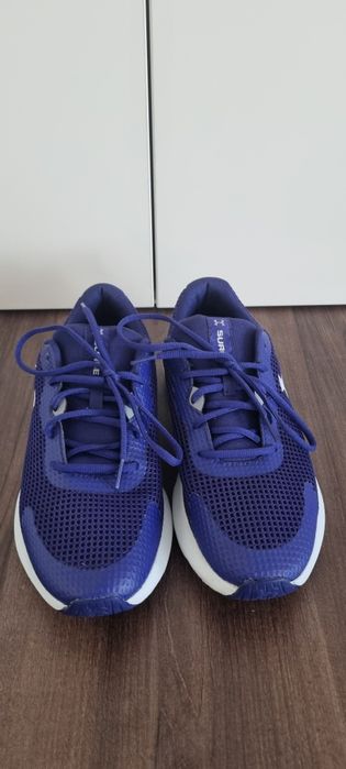 Tenisi sport Under Armour