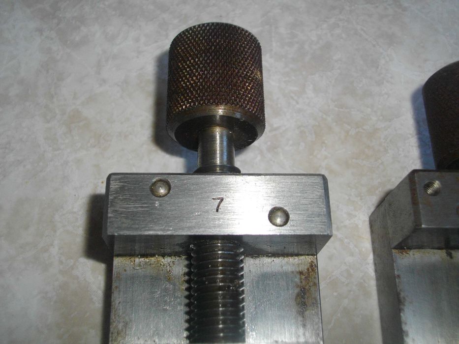 Ново Бижутерско Менгеме С Огъващи Функции-Профи-Масивно-11,5см-Малко