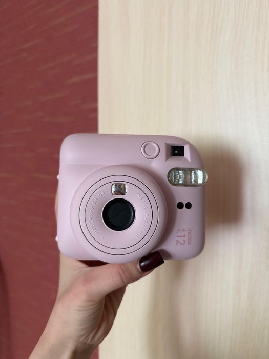 фотоапарт Instax