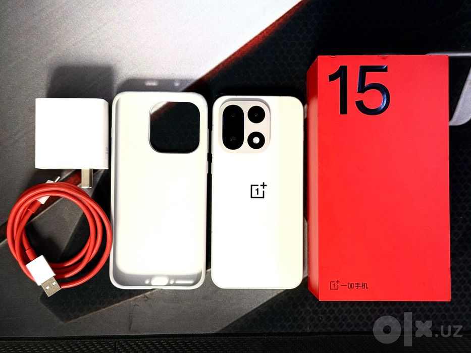 OnePlus 15 256GB в идеале, ёмкость 100%