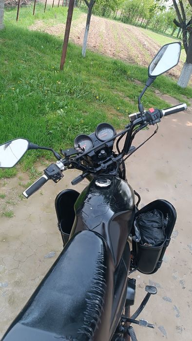 Moto sotiladi srochniga 10/9  holati
