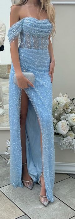 Официална рокля с цепка