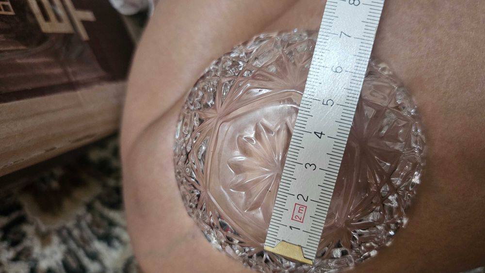 Продам хрустальные блюдца. 6 штук. Диаметр 10 см. Сколов нет. Новые