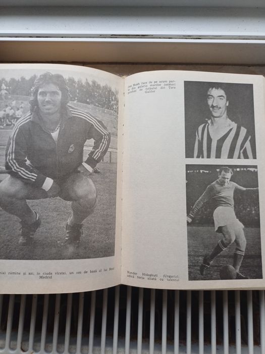 Carte / Fotbal de la A la Z