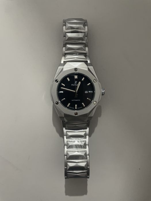 Часы Hublot часы