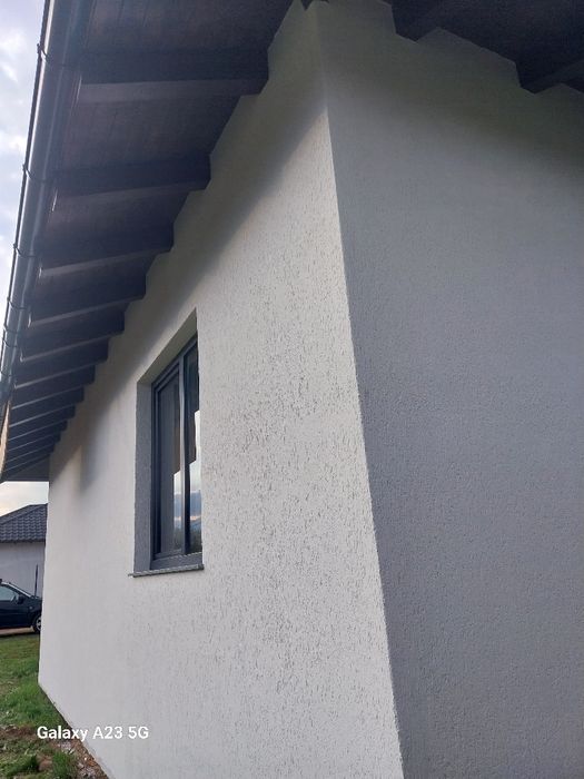 Casa de vanzare  sau parcele de teren 700mp.