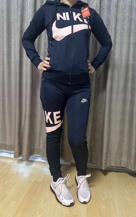 Trening dama . Nike