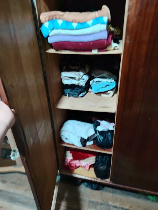 Shkaf kiyimlar uchun