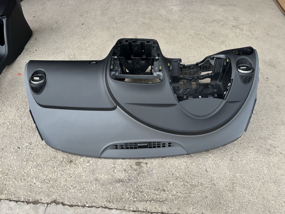 Табло със десен Airbag за Сеат Алтеа