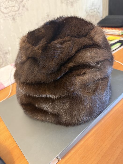 Норковая шапка.