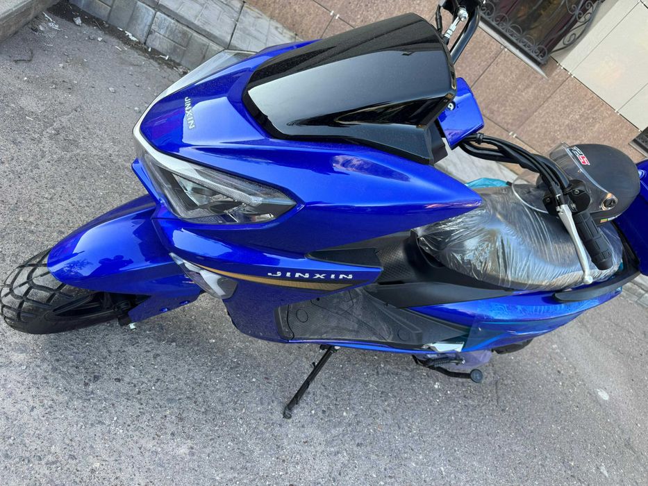 Скутер MAXI 200 сс,200куб