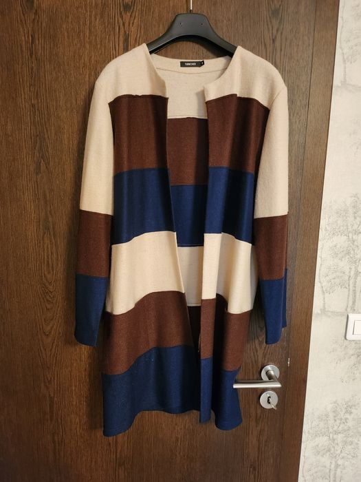 Красиво и практично дамско манто/жилетка