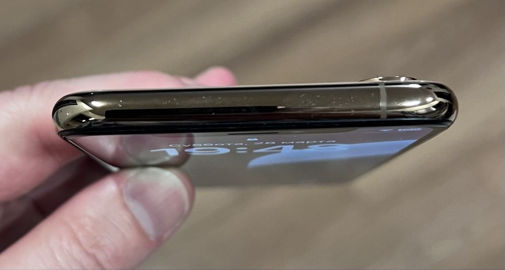 IPhone XS 64GB в отличном состоянии