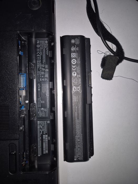 Laptop HP 2000 .