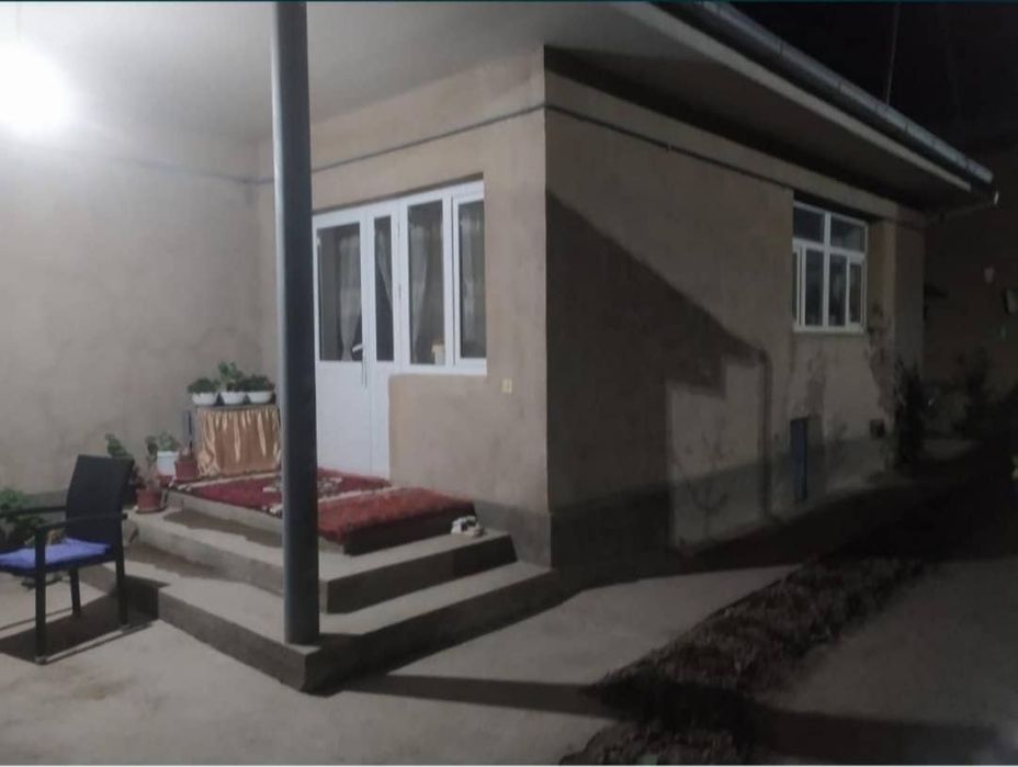 Уй сотилади.Бустонлиқ тумани Қорабой (Абай)  қишлоғи Найман кучаси 27у