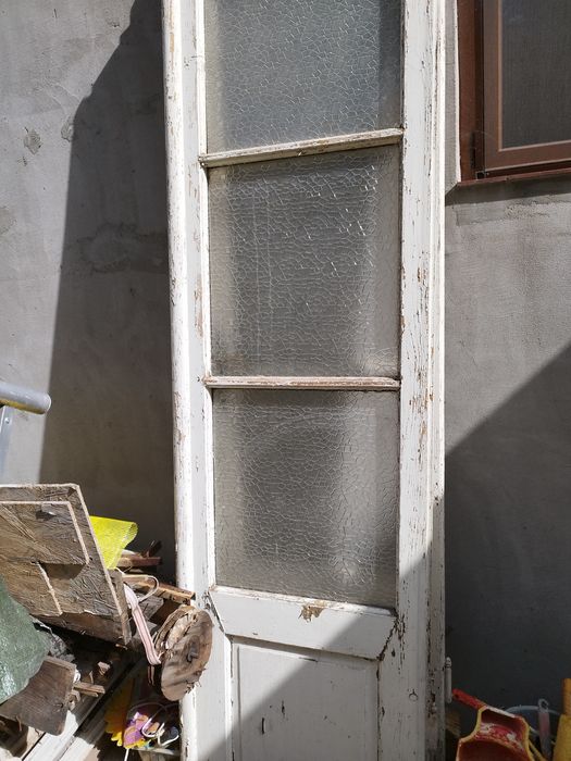 Ferestre ,uși și o teracota