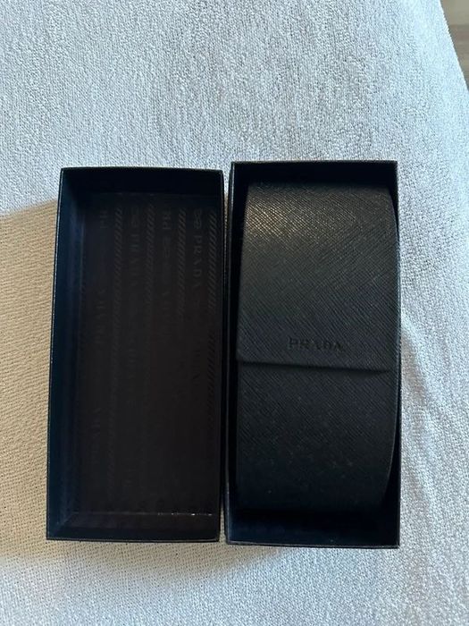 Ochelari de soare Prada