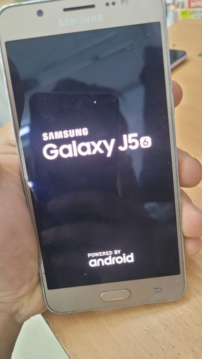 Продам Redmi 9A . Samsung J5 2016