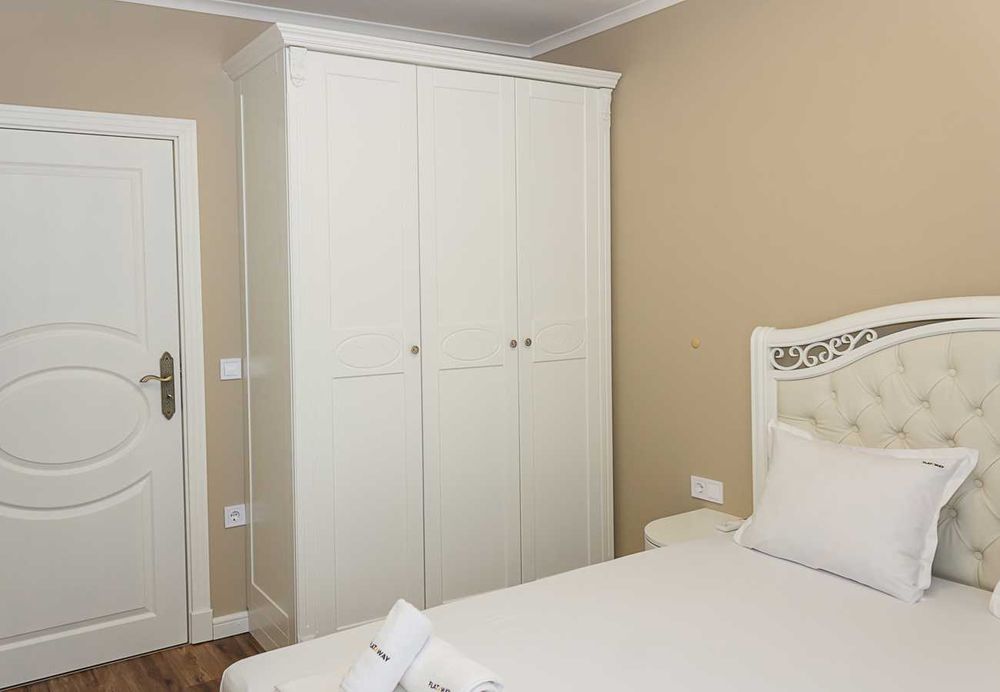 Дава се под наем Тристаен апартамент в Варна, Чайка - 93 кв.м за 1100 € - Снимка #9