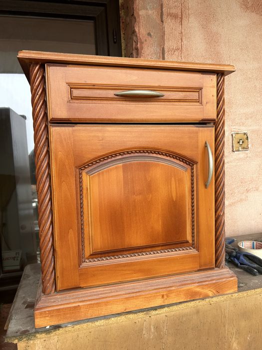 класически мебели – шкафове и скрин , много запазени нямат драскотина