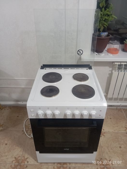 Продам электро плиту