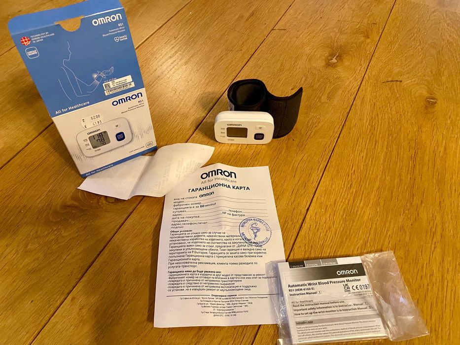 Апарат за кръвно налягане за китка, Omron RS1 – НОВ / в гаранция
