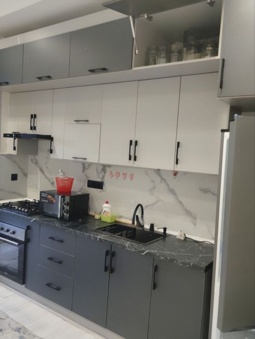 Юнусобод Туркистон метро 30 метр новостройка, 3 хона евро ремонт.