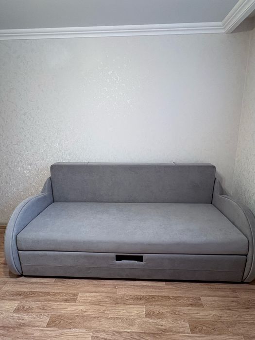 Продам качественный диван