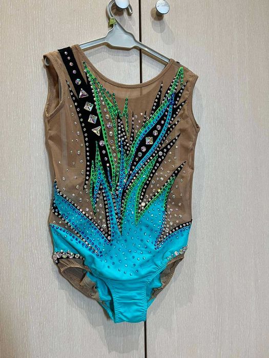 Трика за художествена гимнастика