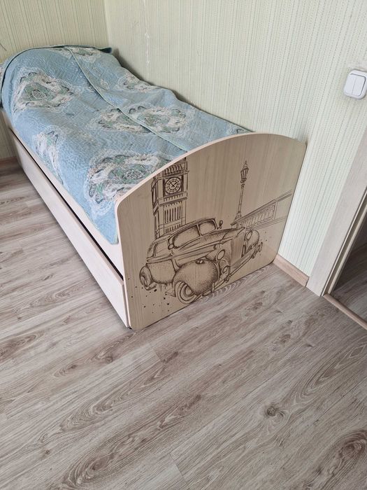 продам комплект мебели