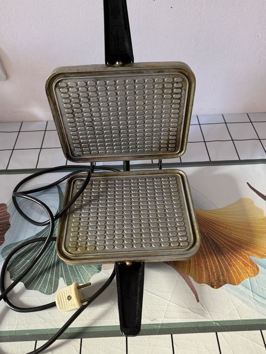 Продам вахфельницу соаетский