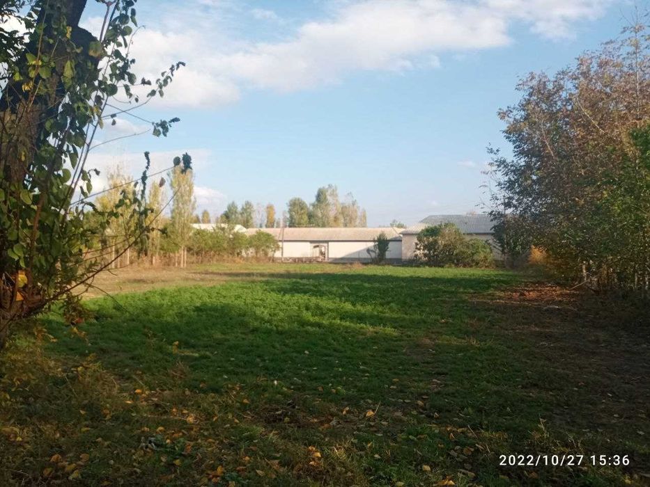 Участка ховли уй сотилади