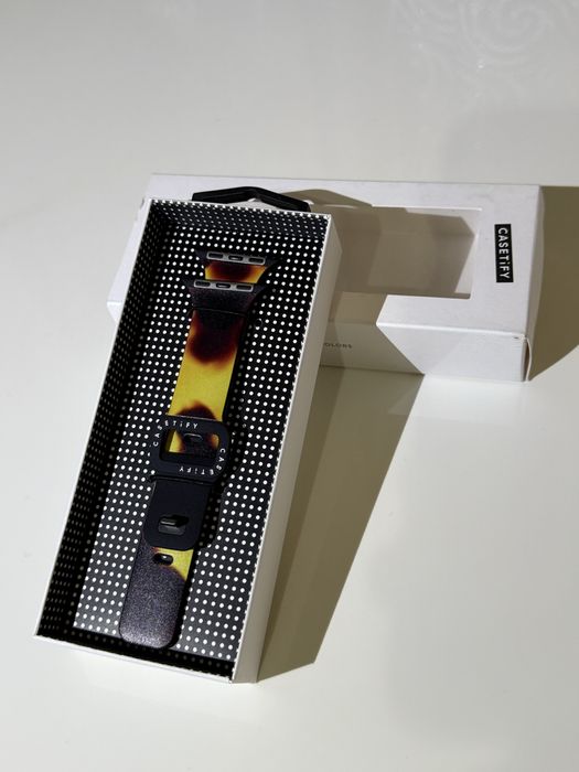 НОВА Оригинална Каишка CASETIFY за Apple Watch