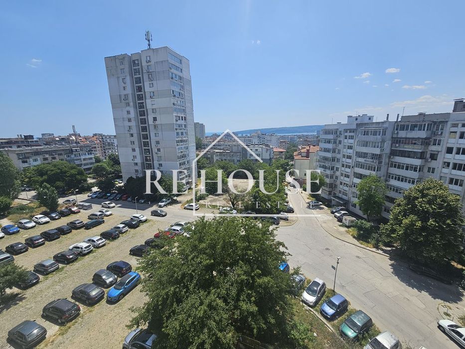 Продава се Тристаен апартамент в Варна, Левски - 95 кв.м за 1642 €/кв.м - Снимка #9