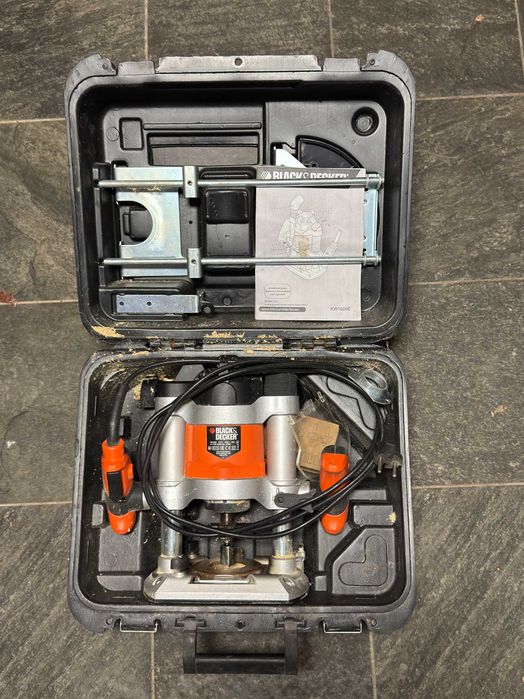 Mașină de frezat Black & Decker KW1600E, 1600W