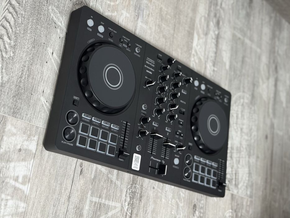Consola/controller Pioneer DDJ-FLX4, ca noua, cu garantie