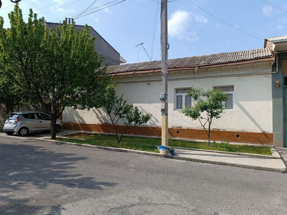 Uy sotiladi srochniy