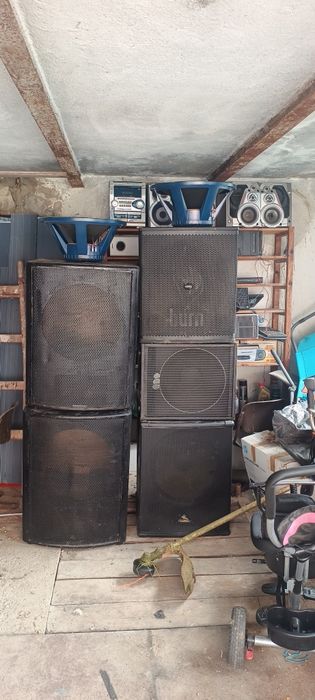 Basi pe 18 și 15 combina muzicala