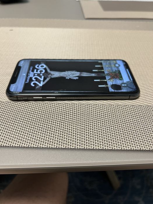 Iphone xs 64gb като нов